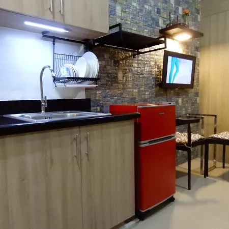 Staycation Shore 2 Moa Pasay
